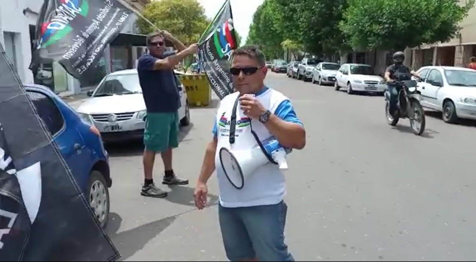 Lee más sobre el artículo MANIFESTACIÓN EN CANAL 3 DE 25 DE MAYO Y PARO NACIONAL POR 24 HORAS