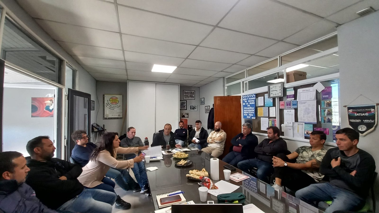 Lee más sobre el artículo NUEVA REUNIÓN DE COMISIÓN EN LAS FLORES