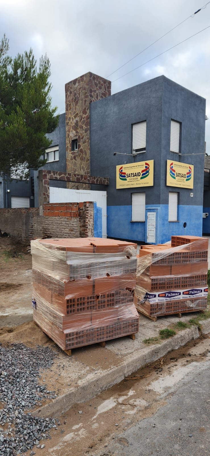 Lee más sobre el artículo AVANZAMOS CON LOS TRABAJOS EN EL TERRENO LINDERO AL COMPLEJO DE DEPARTAMENTOS DE CLAROMECÓ